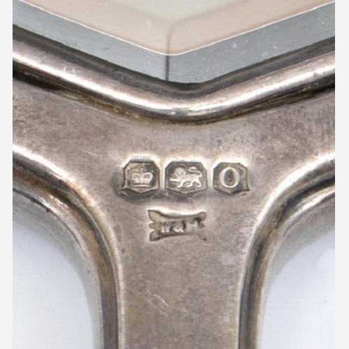 АРТ ДЕКО. Изысканный старинный туалетный набор, выполненный из серебра, покрытого эмалью гильош